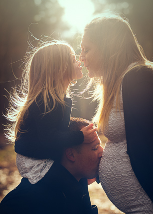 Maureen en famille Grossesse-exterieur-photographe famille-Saint Julien