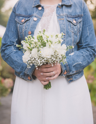 photographe mariage haute savoie-bouquet-robe